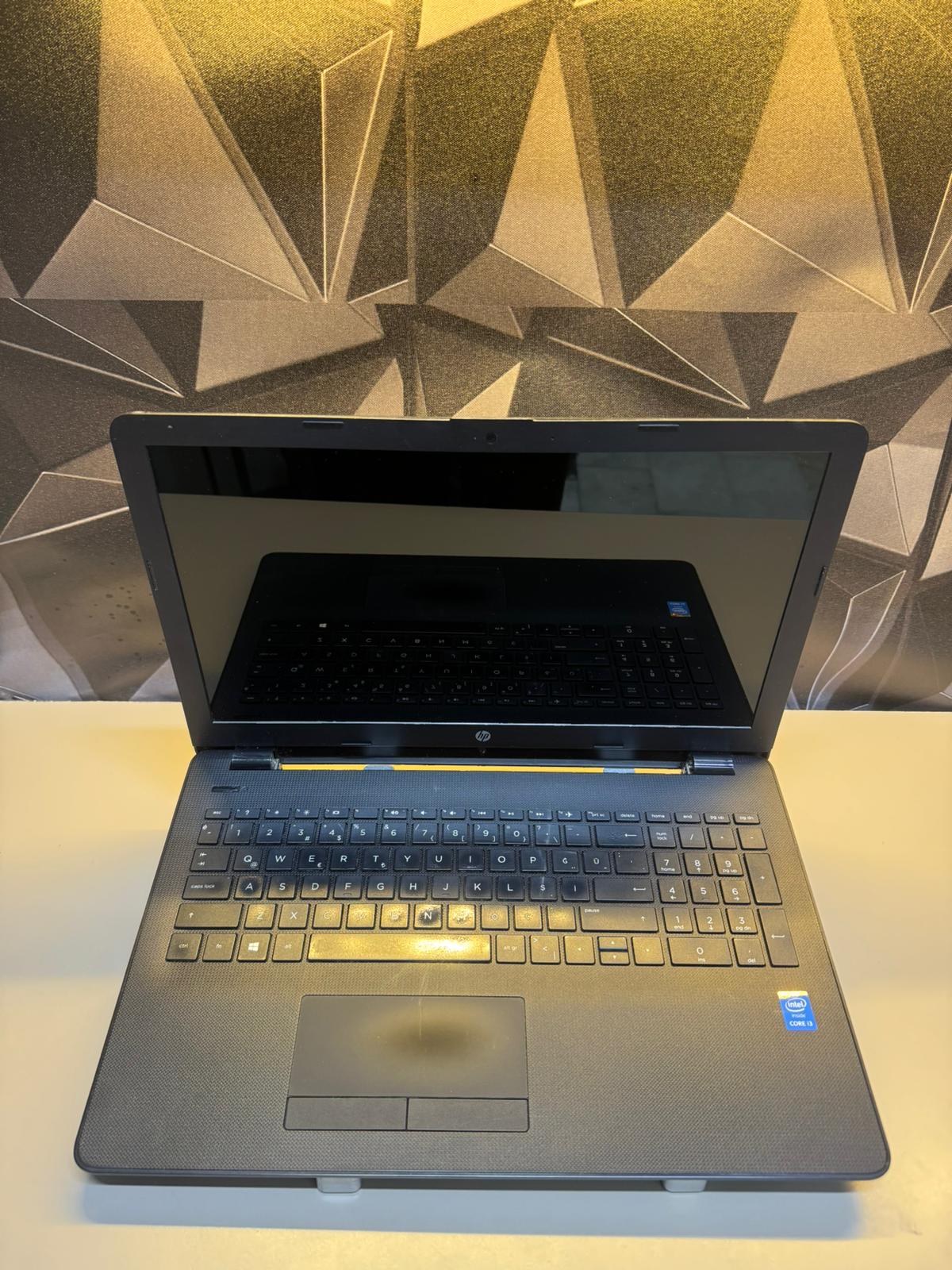 HP PAVİLİON İ3 5.NESİL/4GB/240 GB SSD/Intel Hd Graphics/15.6