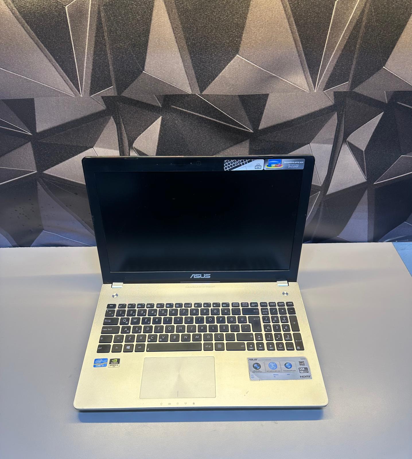 ASUS İ7 3.NESİL/8GB/240 GB SSD/NVIDIA 4 GB HARİCİ EKRAN KARTI/15.6