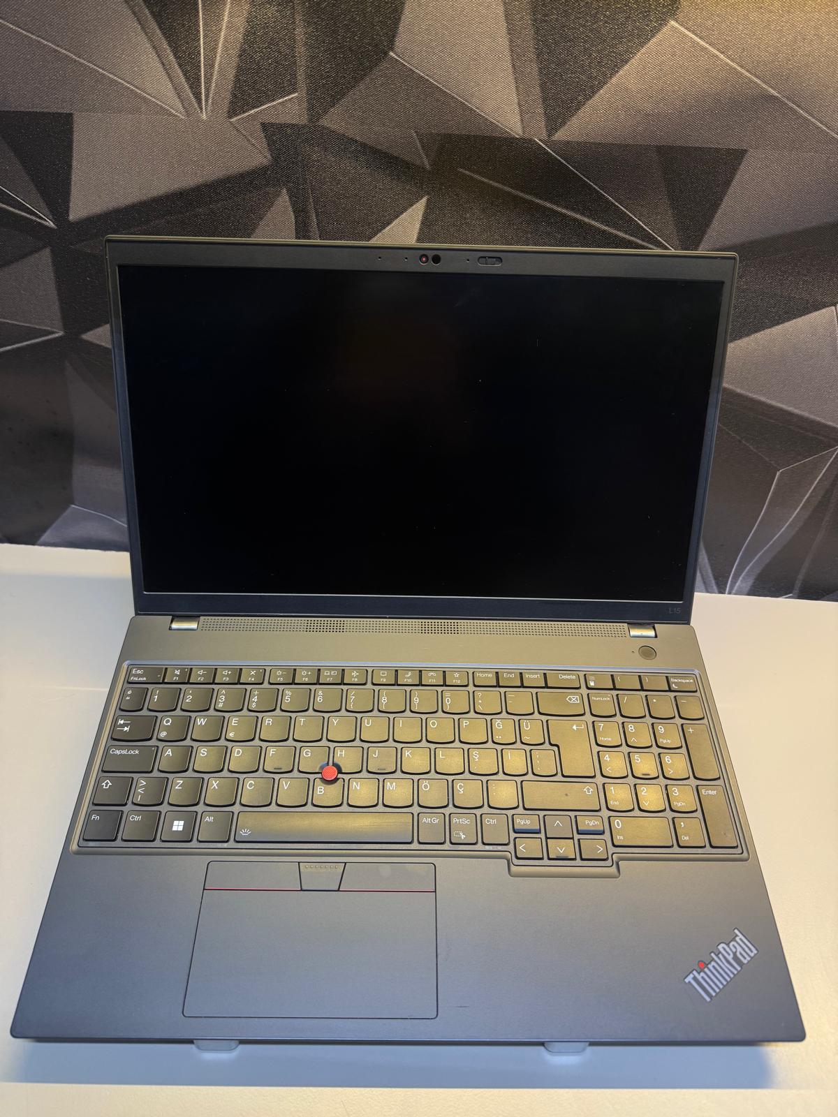 LENOVO THİNKPAD L15 RYZEN 7 PRO 5875U/16 GB/512 GB SSD/AMD RADEON GRAPHICS/15.6